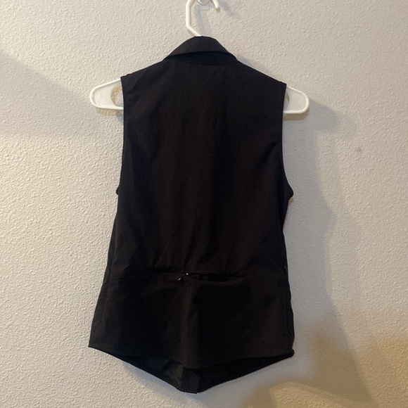 Contourwear vest with zip pocket on the back size 6 - Picture 6 of 6